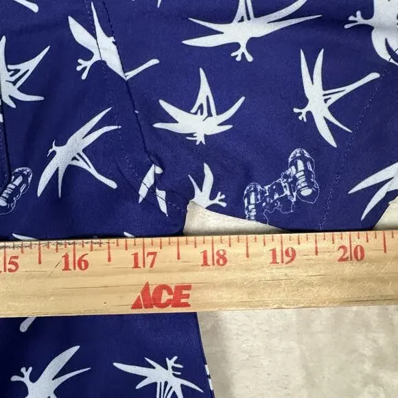 NWT Savage Tacticians Blue White 2nd Amendment Guns Hawaiian Shirt Men’s Size S - Picture 6 of 7